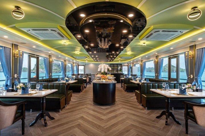 Hanoi : Otis Premium 5 - Crociera di un giorno nella baia di Star Ha Long con pranzo