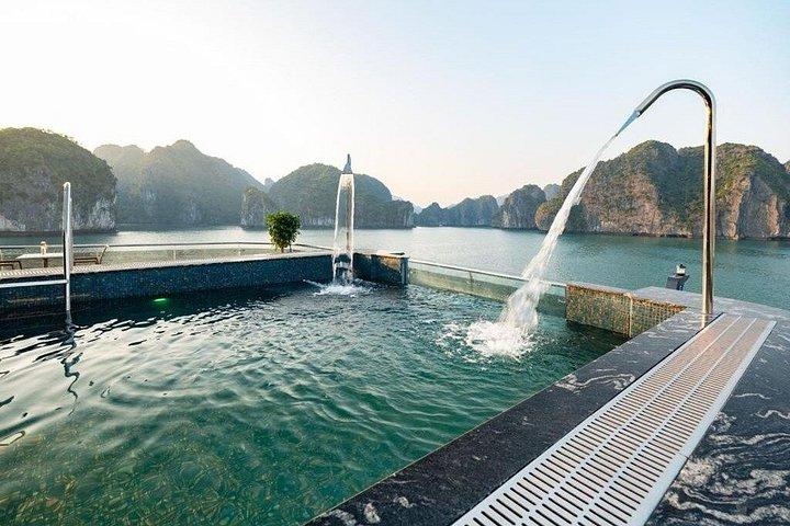 2 - デイチューリップクルーズ – ハロン＆ランハ湾を抜ける豪華なエスケープ