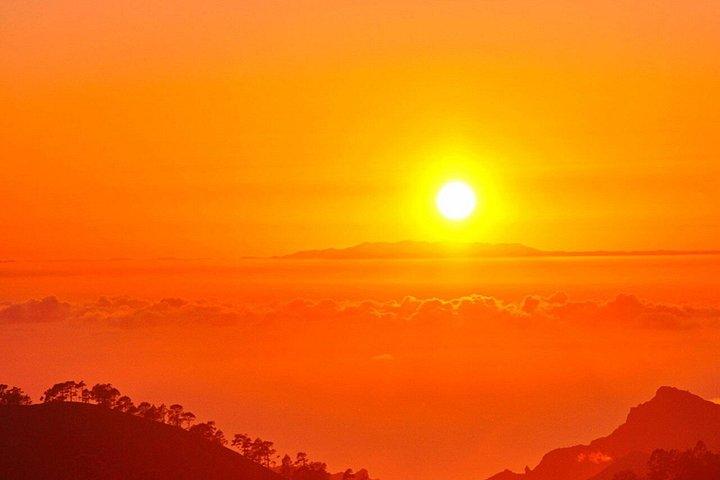テイデの夕日と星空観察コーチツアー（ホテル送迎付き）