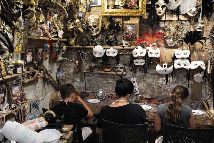 Venetian Carnival Mask Making Class em Veneza, Itália