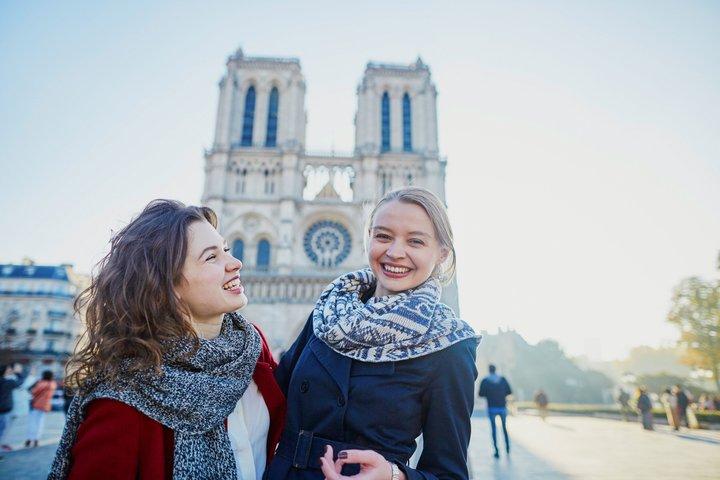 Transfer von Île de la Cité, Notre-Dame und Louvre Museum inklusive