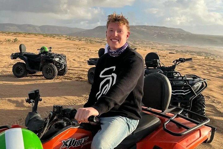 アガディール砂丘クアッドバイクとサンセットラクダ乗りアドベンチャー