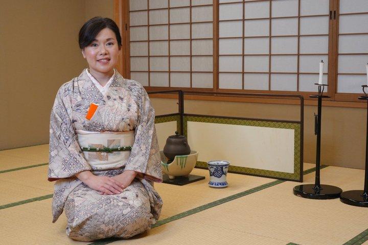 京都の民宿で貸切茶会