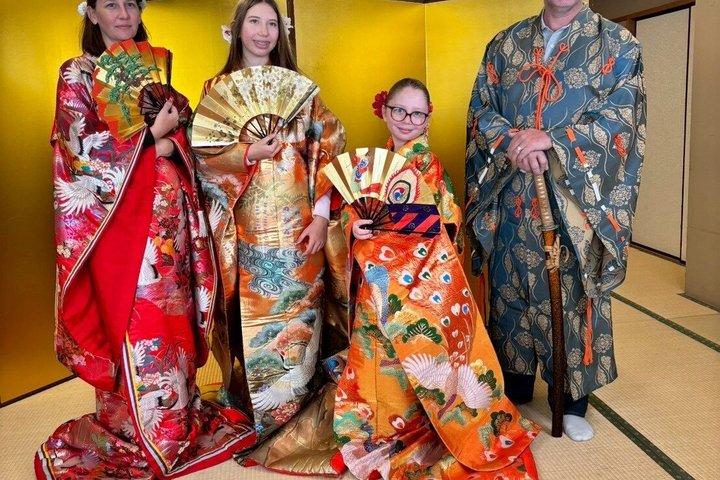 京都の民宿で貸切茶会