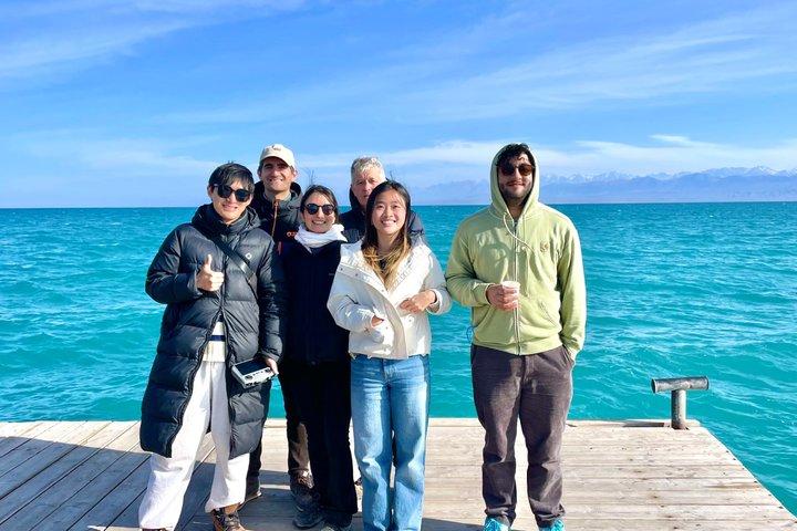 オールインクルーシブ日帰り旅行：ブラーナ、キャニオンズ＆イシククル（ピックアップ付き）