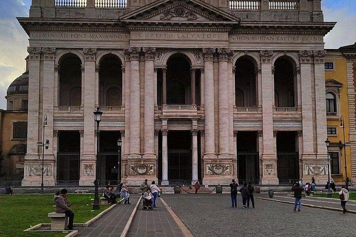 ローマの教会を巡るツアー