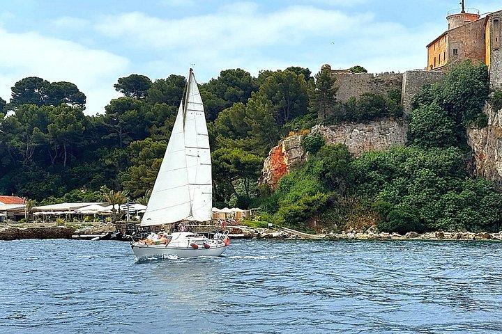 Privat seglingsutflykt och provensalsk picknick