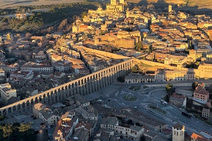 Exklusive Heißluftballonfahrten bei Sonnenaufgang und Sonnenuntergang in Segovia