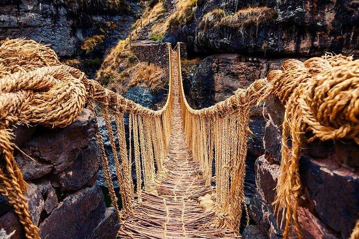 ケスワチャカのインカ橋へのプライベートツアー（食事付き）