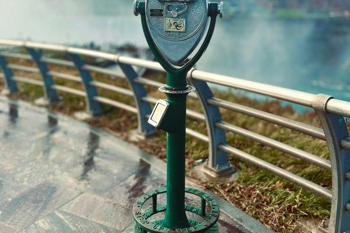 トロント発 オントリオとケベックのハイライト 4日間少人数ツアー