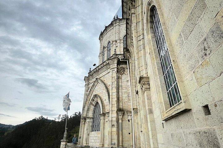 エクアドルの保存されたインカ遺跡でのインガピルカ プライベート ツアー