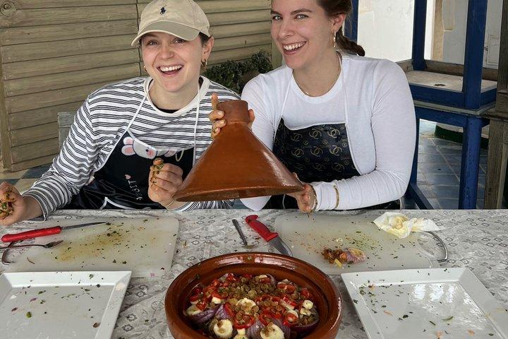 モロッコの伝統的なタジン料理などを学ぶ料理教室