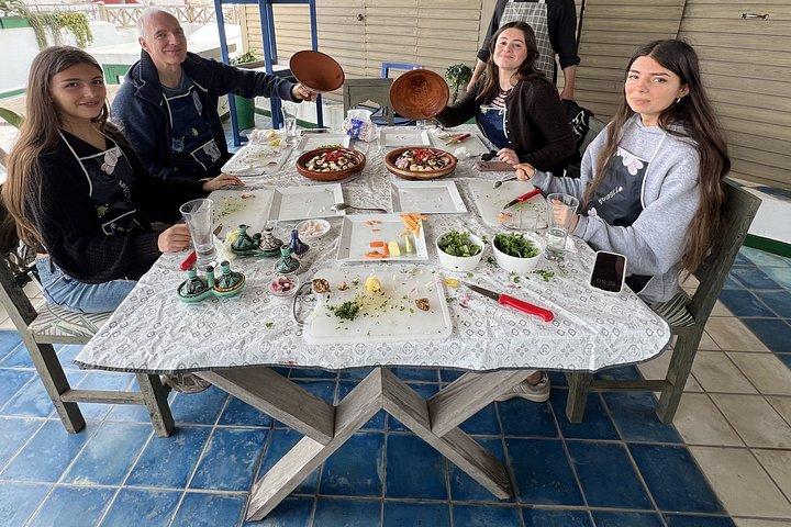 モロッコの伝統的なタジン料理などを学ぶ料理教室