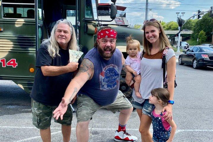 Nashville Redneck Comedy Bus Tour Commedia e visite turistiche