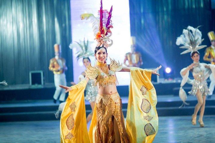 Siam Dragon Cabaret Show billet med transfer i Chiang Mai