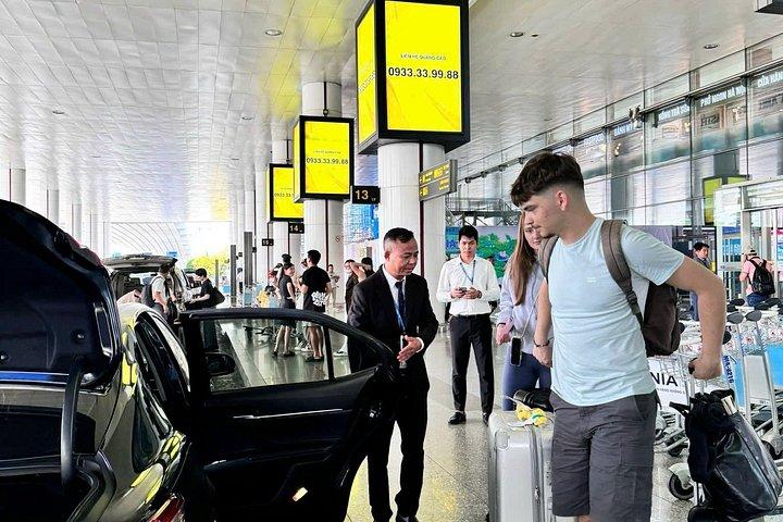 ハノイへのノイバイ空港送迎（カウンターピックアップ付き）