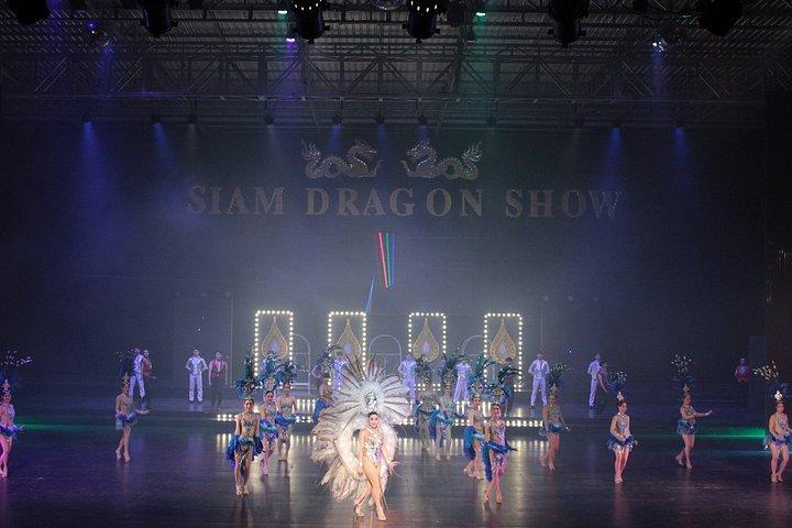 チェンマイサイアムドラゴンキャバレーショー（ホテル送迎付き）