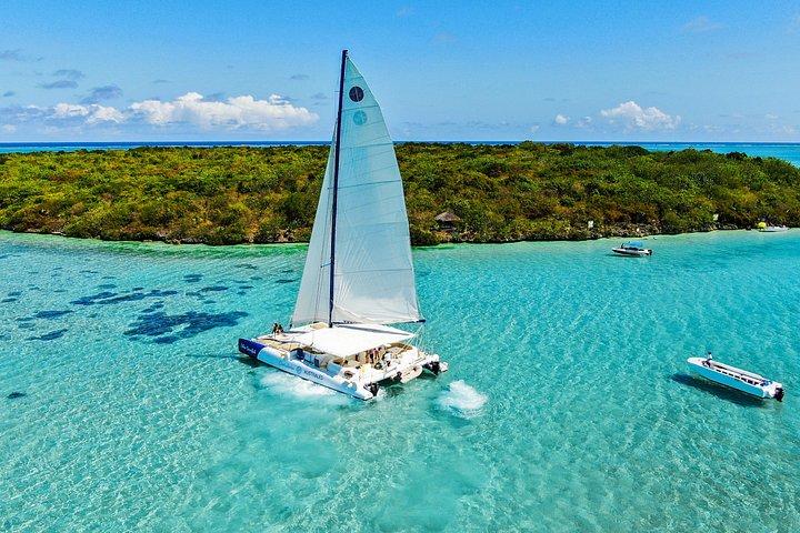 Catamaran with BBQ lunch in Mauritius