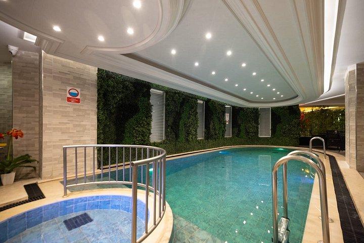 Privat turkiskt bad, massage, pool och bastu