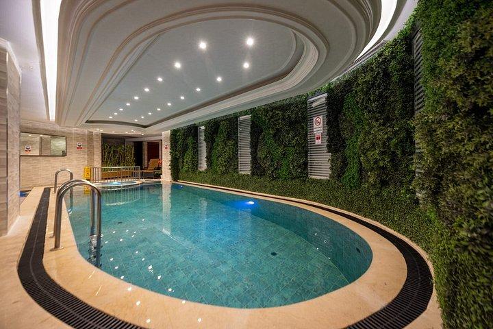 Privat turkiskt bad, massage, pool och bastu