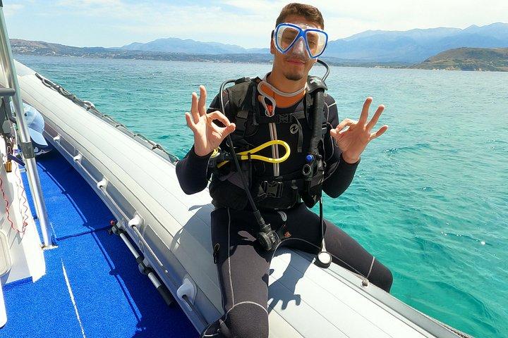 Chania Beginner Scuba Diving per boot
