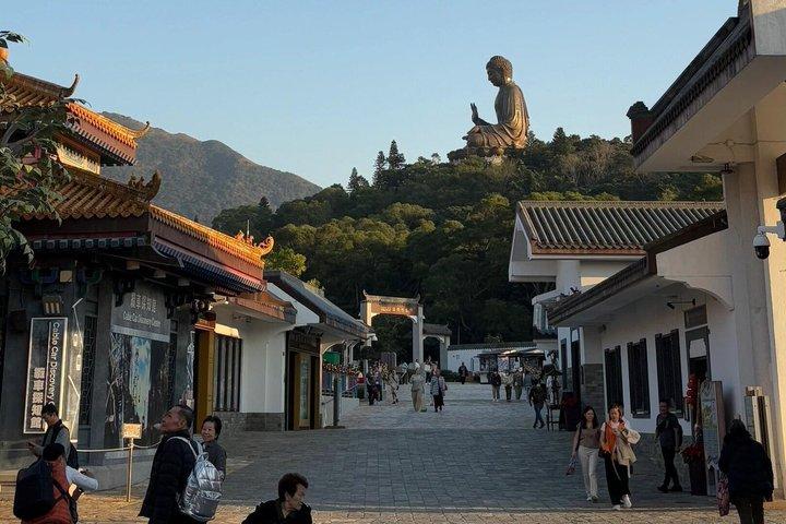 Hong Kong Lantau Island Tour : Téléphérique, Big Buddha & Tai O Boat