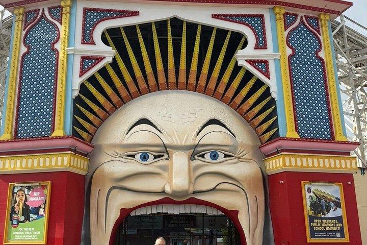 Half-Day Private Melbourne Tour: Highlights, laneways & beaches