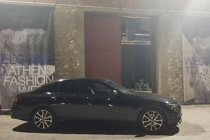 ギリシャのパーソナライズされたワインツアーブティックワイナリーとテイスティング
