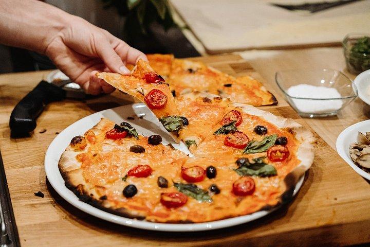 ローマピザ＆ティラミス料理教室（ワイン無制限）