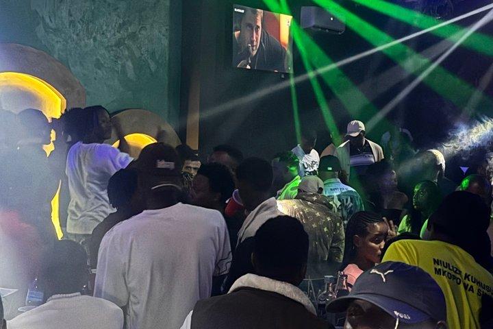 Arusha bei Nacht erkunden