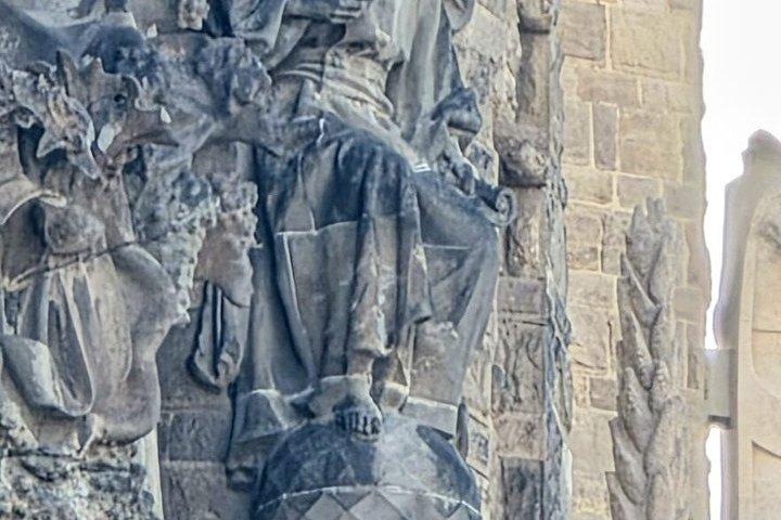 Sagrada Familia Tour: Secretos de Gaudí
