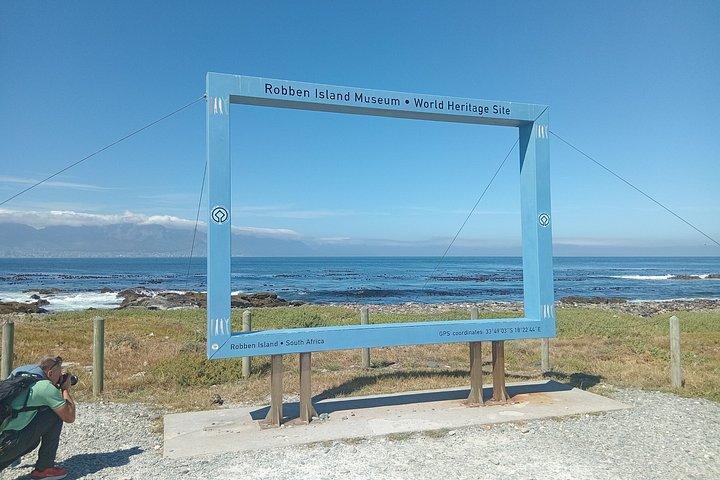 ケープタウン発ロッベン島＆テーブルマウンテンツアー