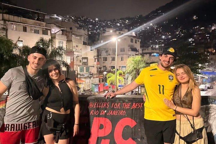 Pubcrawl & Real Favela Party em Rocinha