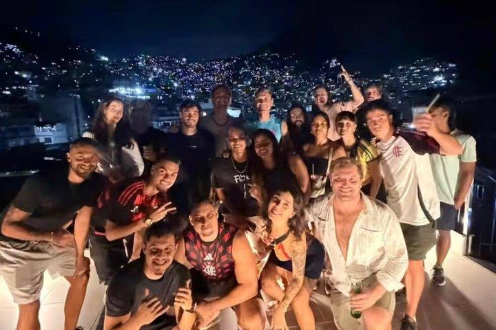 Pubcrawl & Real Favela Party in Rocinha with Locals