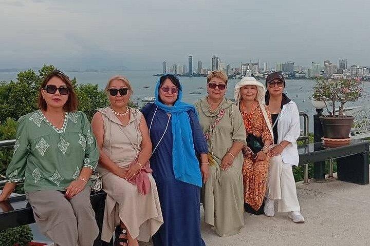 Shared Guided Small Group Tour to Pattaya City