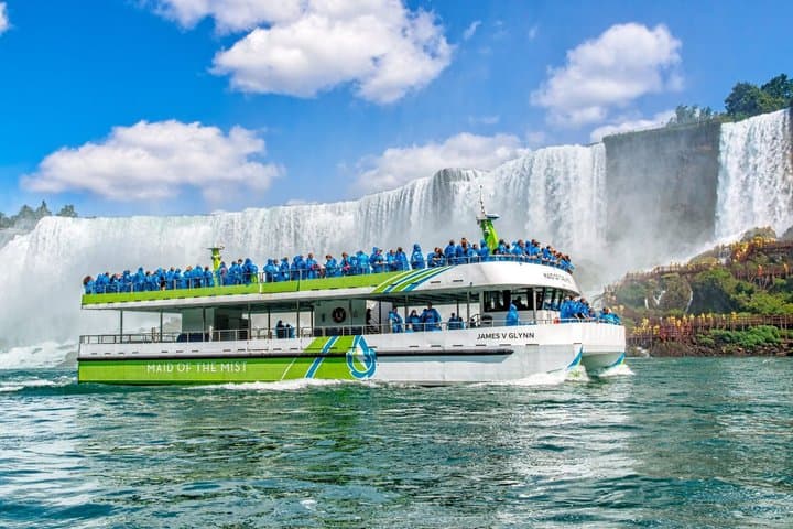 Niagara Falls Day Trip by Air with Seasonal Maid of the Mist