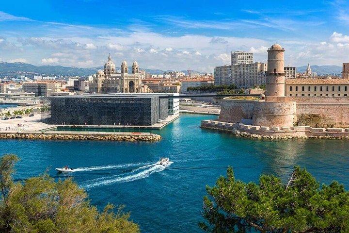 クルーズ港からマルセイユとエクス・アン・プロヴァンス海岸の小旅行