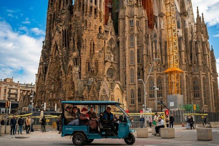 TukTuk tour of Barcelona, the mountains and the beach