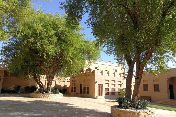 Fra Ras Al Khaimah Al Ain 10 timer med ekspertchauffør