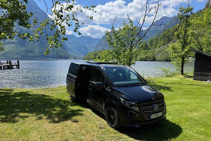 Private Alpine & Do-Re-Mi Experience - Lakes, Klimt & Movie Icon