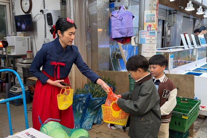 Liten grupp Marknadstur och Koreanska Matlagningskurs i Gyeongju