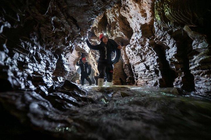 Expérience Black Water Rafting dans les grottes de Waitomo
