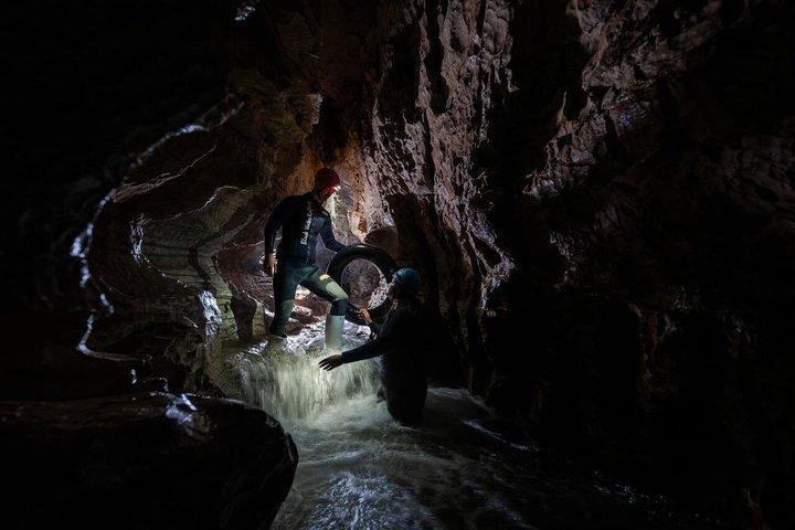 Expérience Black Water Rafting dans les grottes de Waitomo