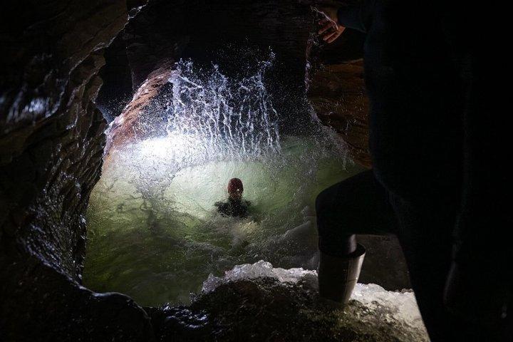 Expérience Black Water Rafting dans les grottes de Waitomo