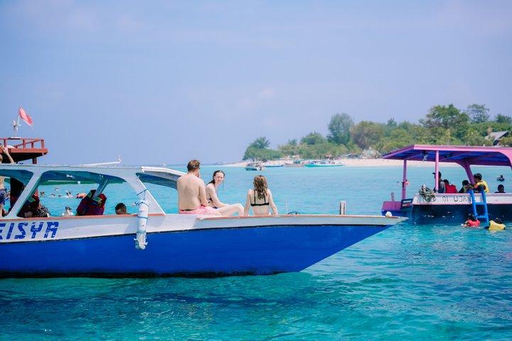 Tour de buceo con tortuga y estatuas submarinas desde Gili Air