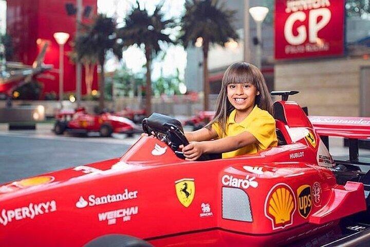 Entré til Ferrari World Abu Dhabi