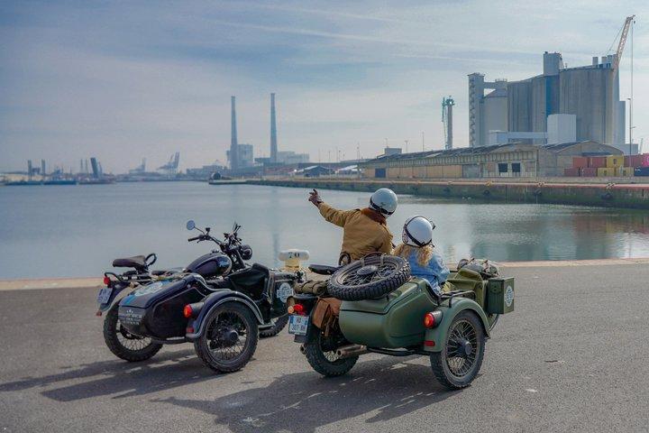 サイドカーで巡るル・アーヴルの歴史ツアー – 戦争と建築