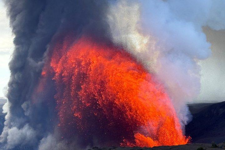 Escursione a terra a Hilo: visita al vulcano, alla cascata, alla spiaggia con pranzo