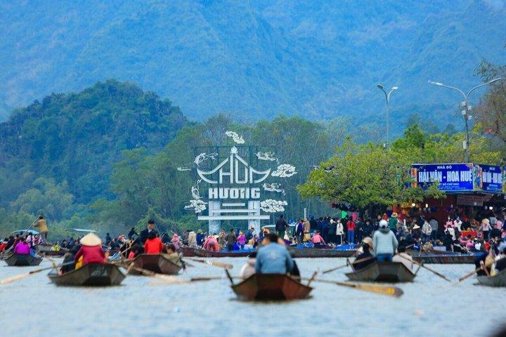 Tour de día completo por el pueblo de incienso y la pagoda de perfumes