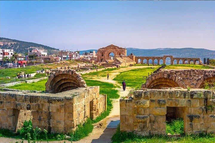 Tour di 7 notti del meglio della Giordania: Jerash, Mar Morto, Petra e Wadi Rum durante la notte